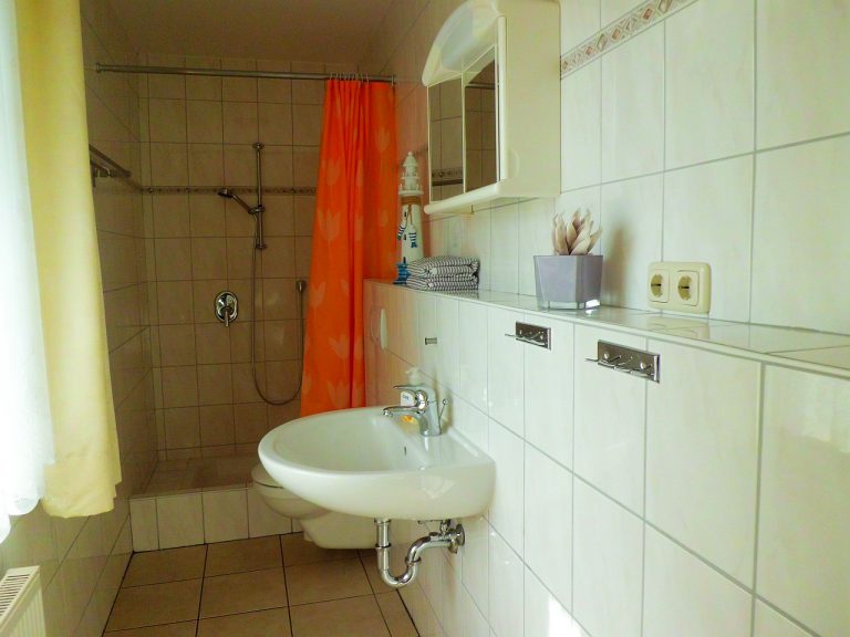 Bad der Ferienwohnung 1 im Ferienhaus Eckeberg