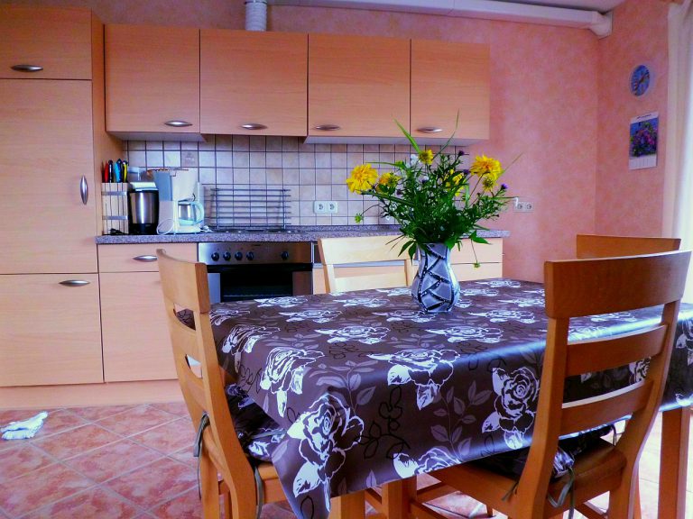 Küche der Ferienwohnung 3 im Ferienhaus Eckeberg