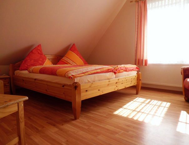 Schlafzimmer der Ferienwohnung 3 im Ferienhaus Eckeberg