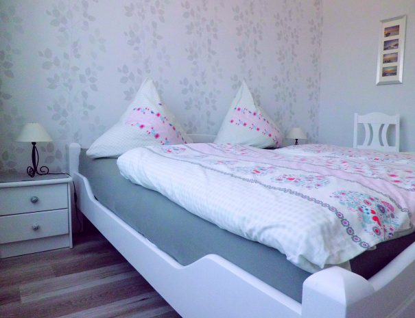 Schlafzimmer der Ferienwohnung 2 im Ferienhaus Eckeberg