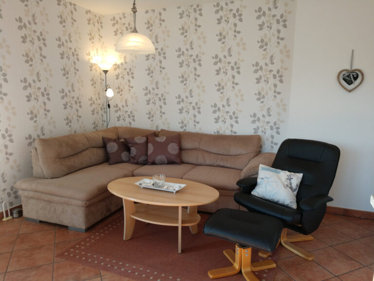 Wohnzimmer der Ferienwohnung 1 im Ferienhaus Eckeberg