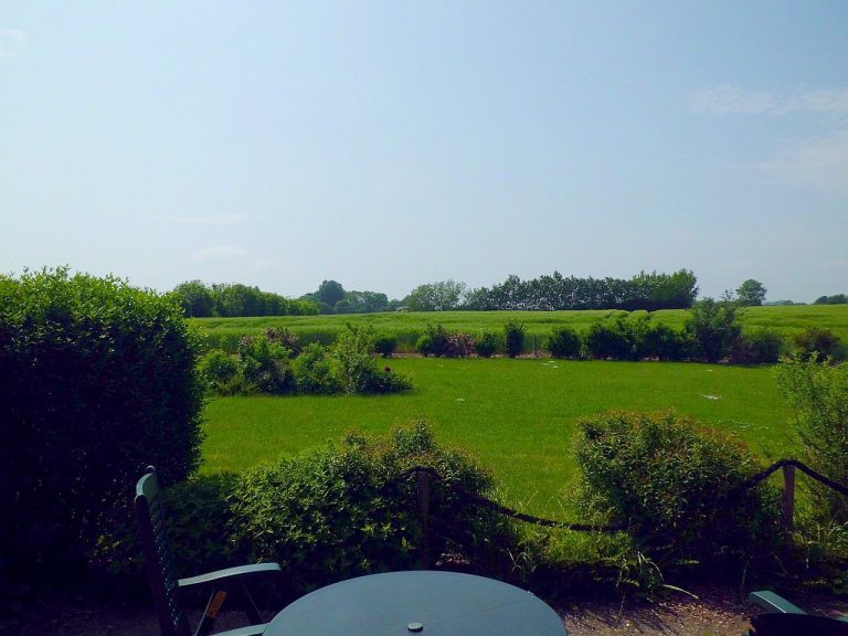 Garten der Ferienwohnung 5 im Ferienhaus Marschal