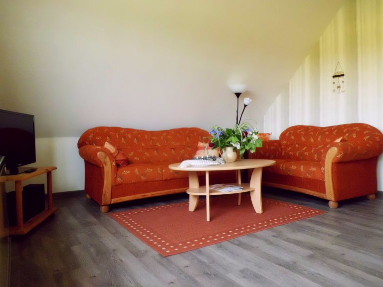 Wohnzimmer der Ferienwohnung 7 im Ferienhaus Marschal