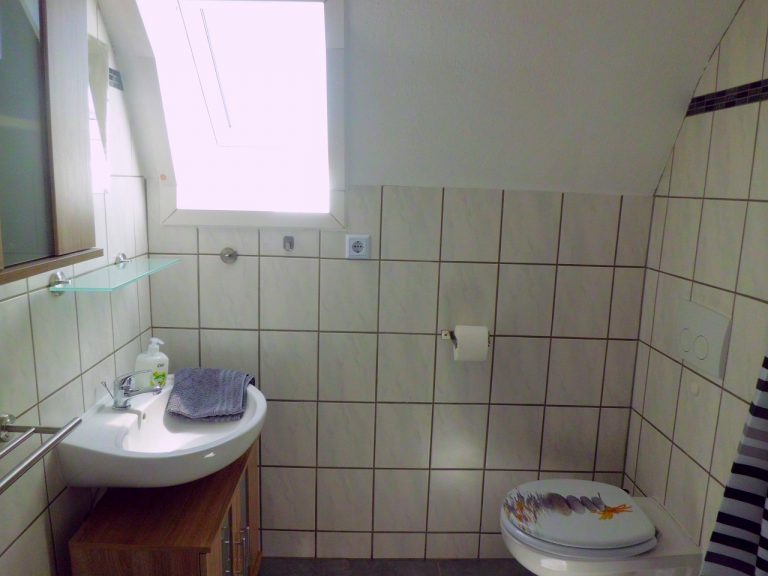 Bad der Ferienwohnung 8 im Ferienhaus Marschal