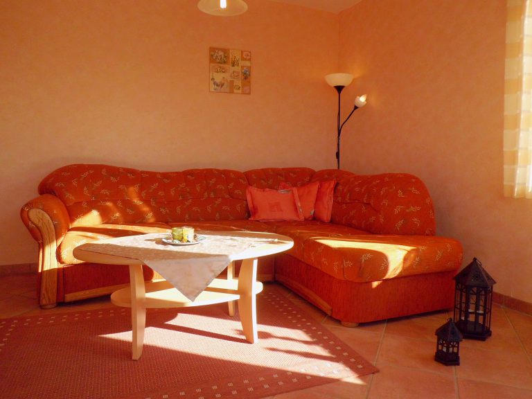 Wohnzimmer der Ferienwohnung 5 im Ferienhaus Marschal